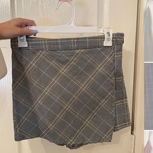 Plaid Mini Skort, size Medium, blue & neon yellow